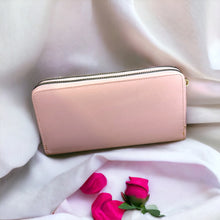 Load image into Gallery viewer, Elegant Ladis Purse
